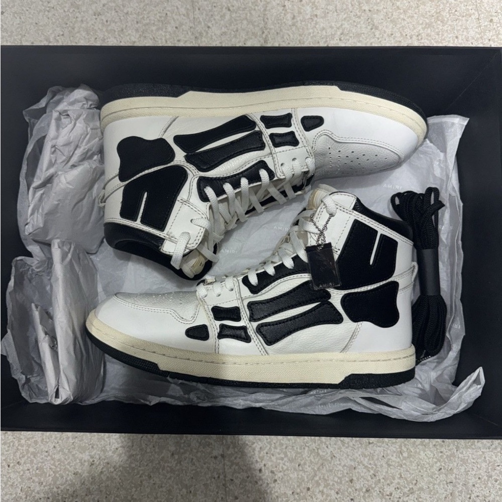High Top White and Black Amiri Sneakers 
Size 9